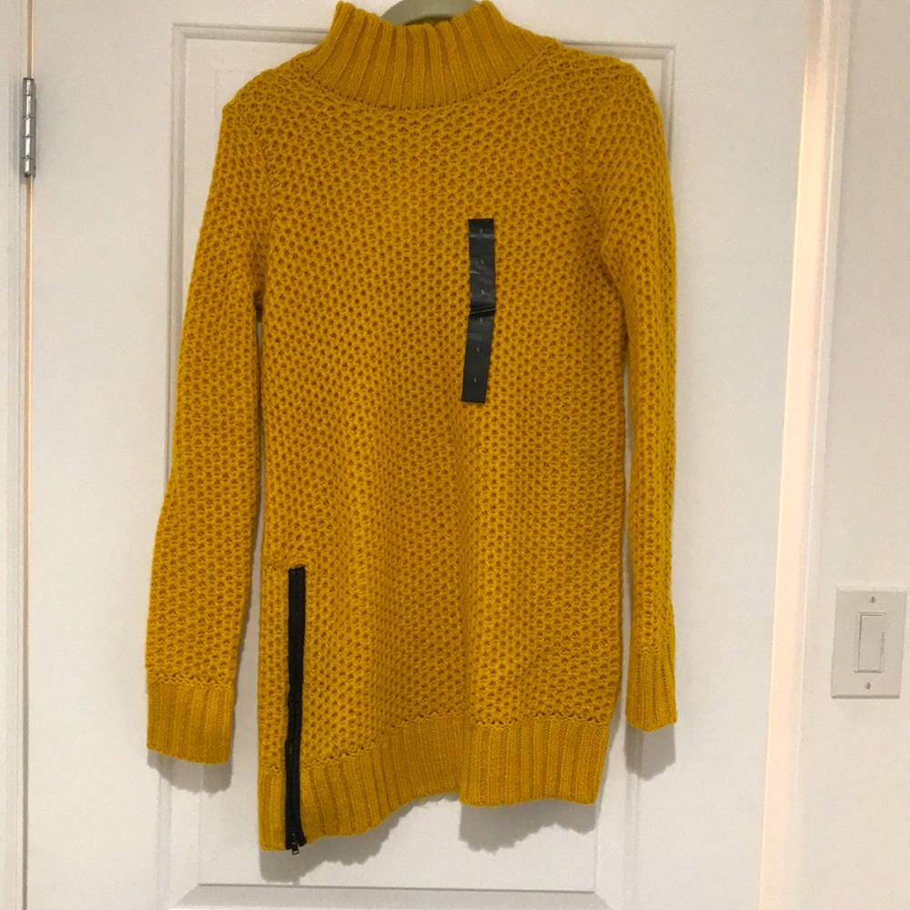 Banana Republic Sweater